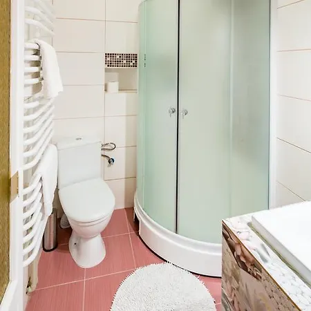 Apartments Leopolli Near Opera House Daire *