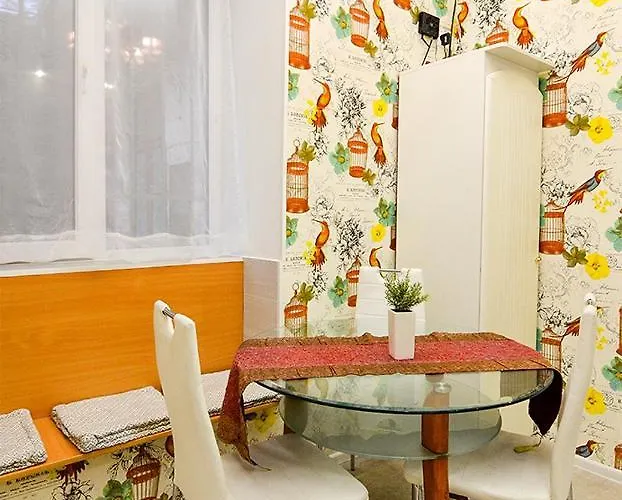 Leopolli Near Opera House