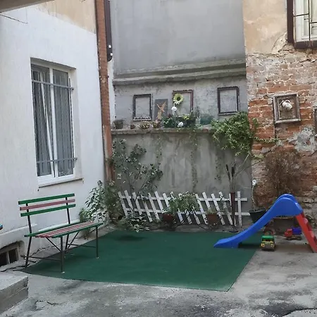 Appartamento Leopolli Near Opera House