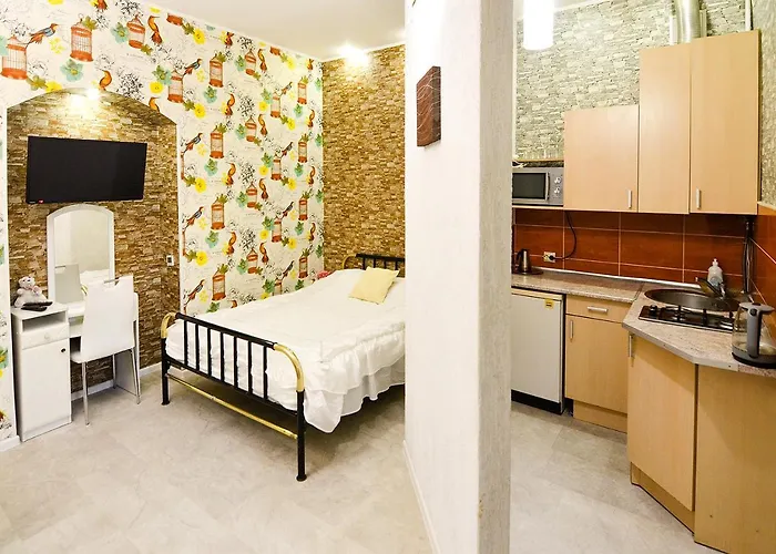 Leopolli Near Opera House *