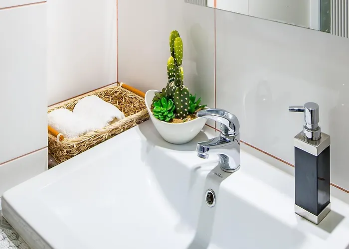 Leopolli Near Opera House شقة